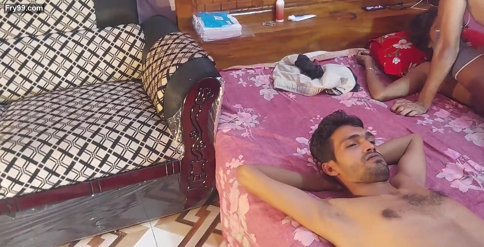 Exchange of couples eats the home’s wife’s Deshi Sex Beautiful teens foursome Sex