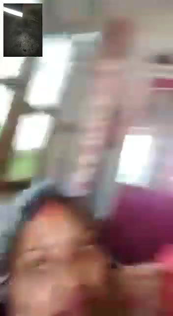 Beautiful bhabhi showing to lover