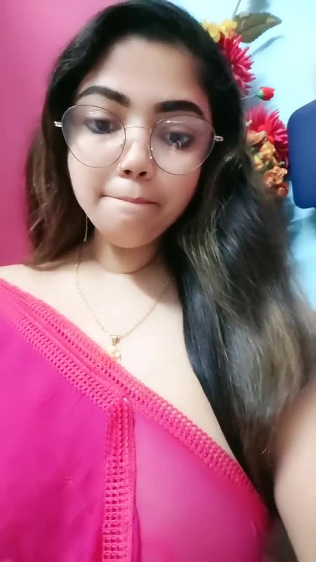 Cute Desi Teen in Hot Dress Showing Side Boobs on Tango Live