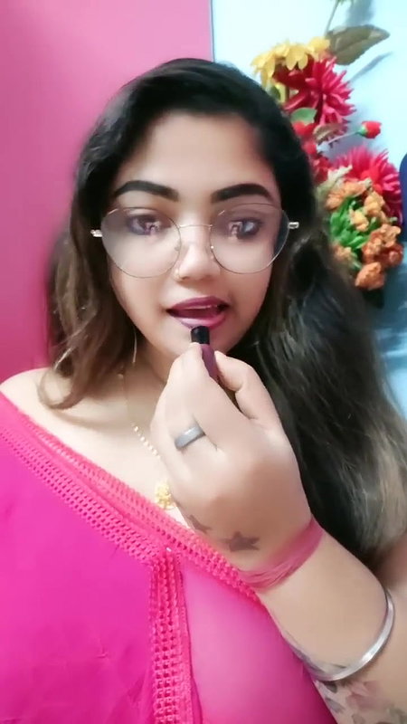 Cute Desi Teen in Hot Dress Showing Side Boobs on Tango Live