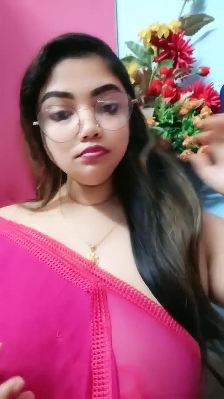 Cute Desi Teen in Hot Dress Showing Side Boobs on Tango Live