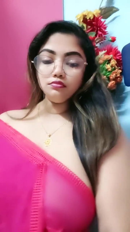 Cute Desi Teen in Hot Dress Showing Side Boobs on Tango Live