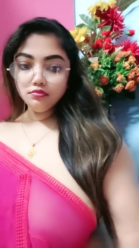 Cute Desi Teen in Hot Dress Showing Side Boobs on Tango Live