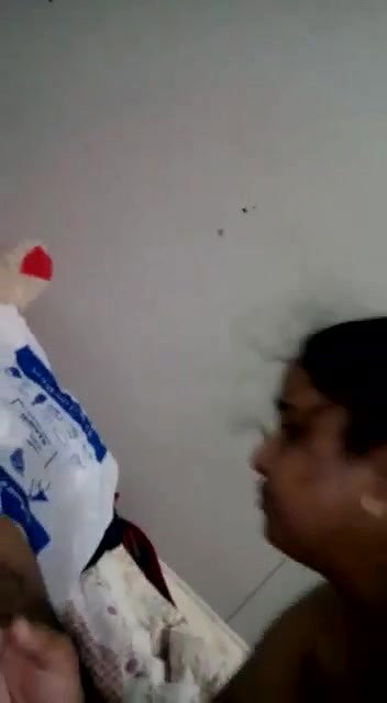 Shy Tamil Wife Boobs and Pussy Capture By Hubby