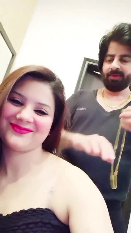 Famous Pakistani TV Star Latest Viral Stuff Ft. Full NUD€ F©k!ng with her Makeup Artist