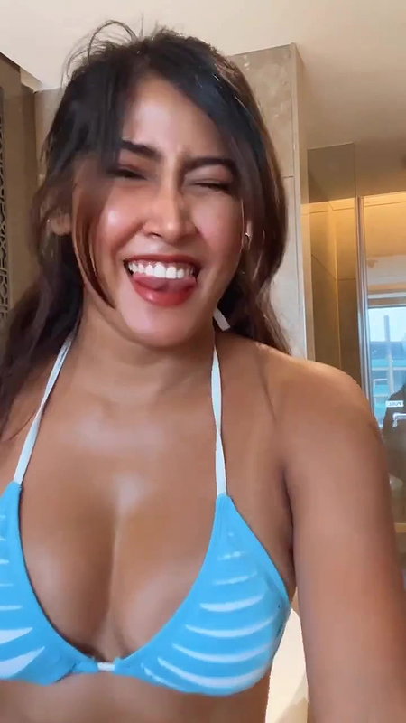 SLUTTY SOFIA ANSARI BODY SEDUCTION IN BLUE BIKINI PART 1