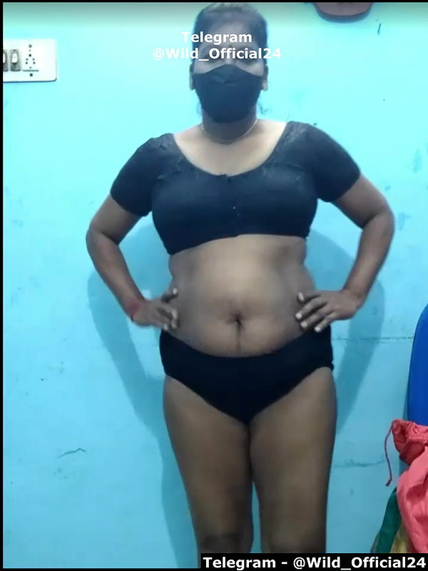 Thamari Private show pussy fingering