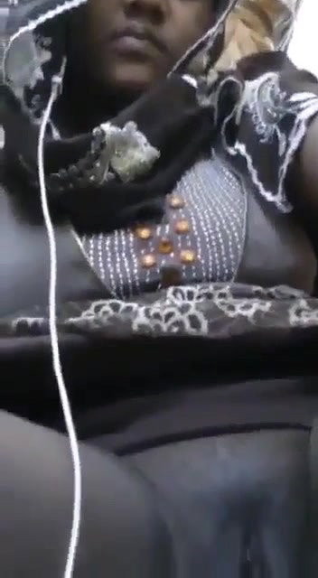 Aunty Show Pussy on Video Call tto Lover