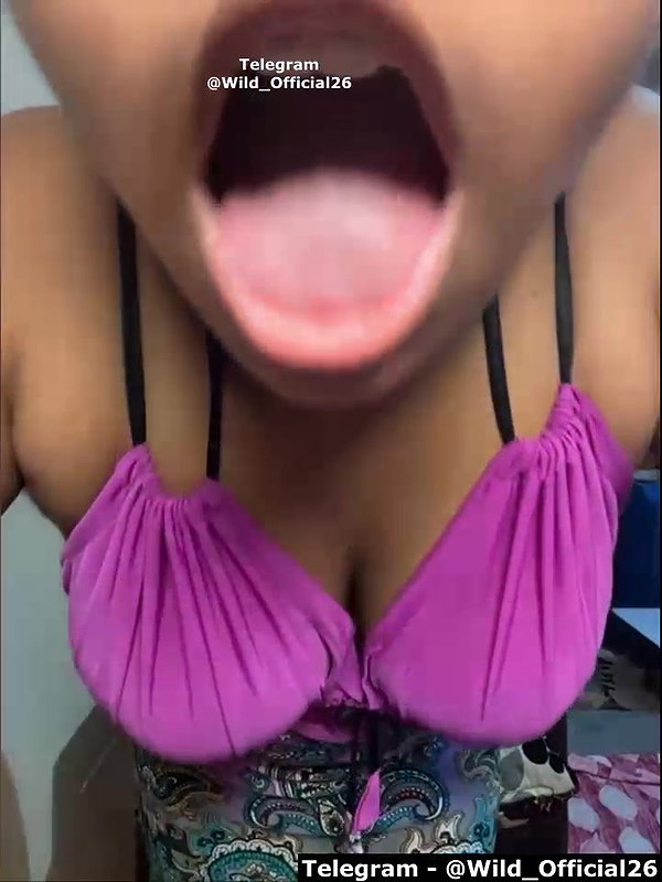 Pumpumrani Private show spreading both holes ass hole pussy hole