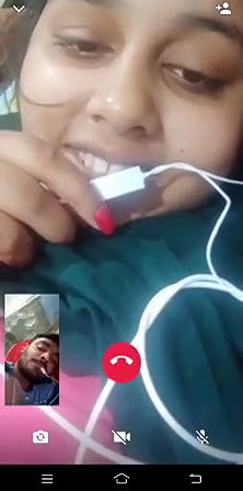 Desi Clg Girl Showing For lover