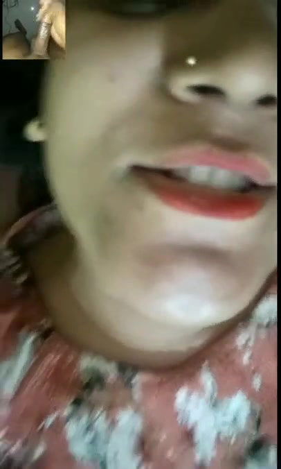 Horny Punjabi Bhabhi Showing Pussy