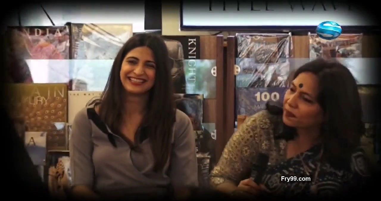 Aahana.Kumra Wardrobe Malfunction