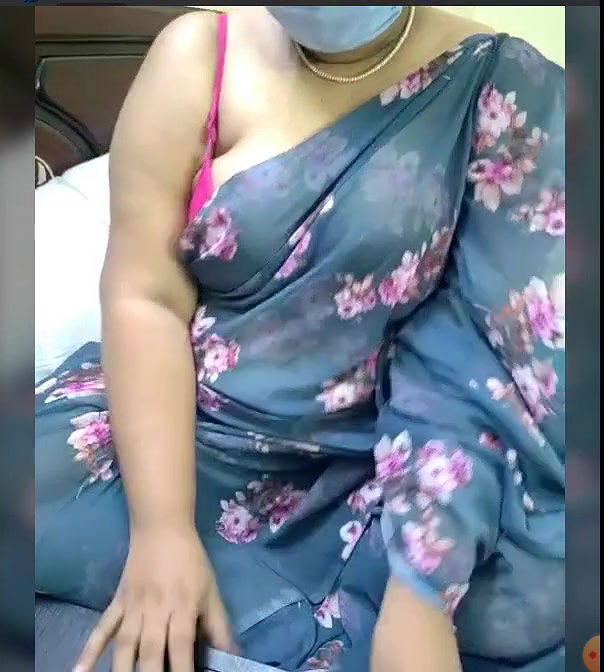 Desi Anu Bhabi Work From Home Without Blouse Ops