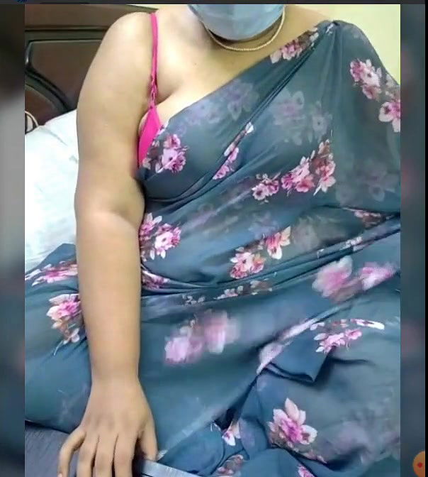 Desi Anu Bhabi Work From Home Without Blouse Ops
