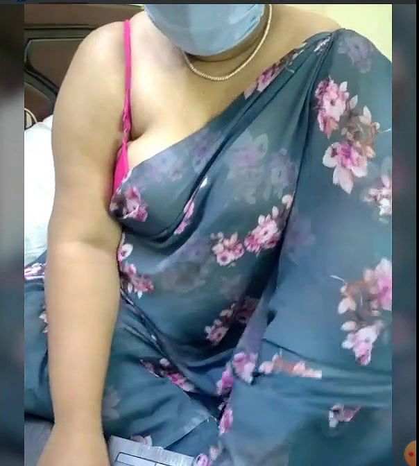 Desi Anu Bhabi Work From Home Without Blouse Ops