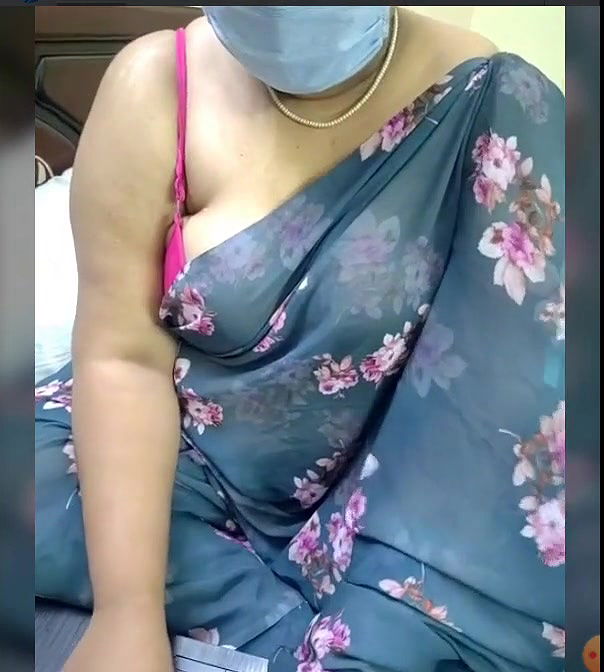 Desi Anu Bhabi Work From Home Without Blouse Ops
