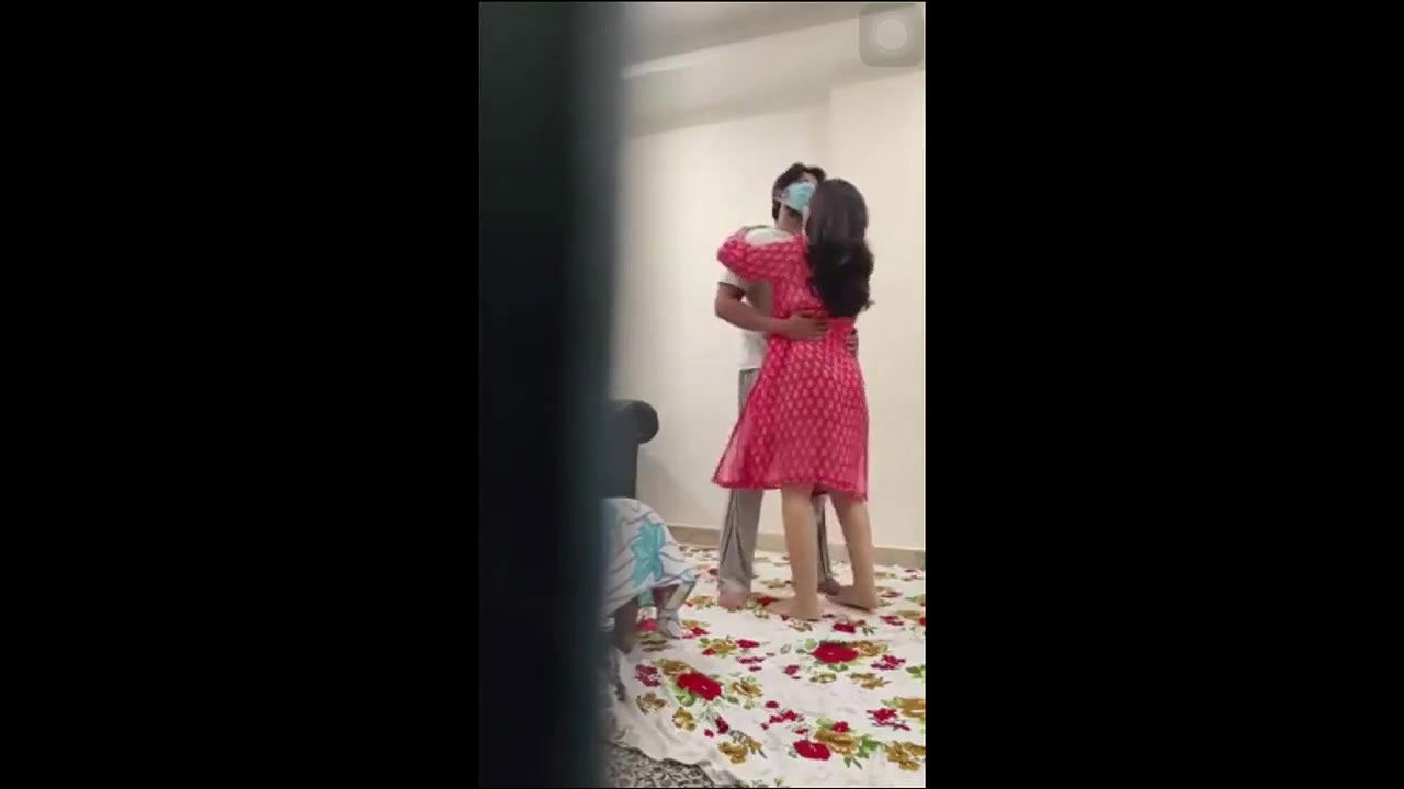 Desi Aunty Dancing Without Panty with Lover Ops