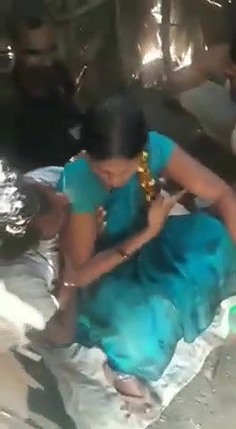 Desi Aunty Nipple Squeeze by Two Guys at Roadside Hut