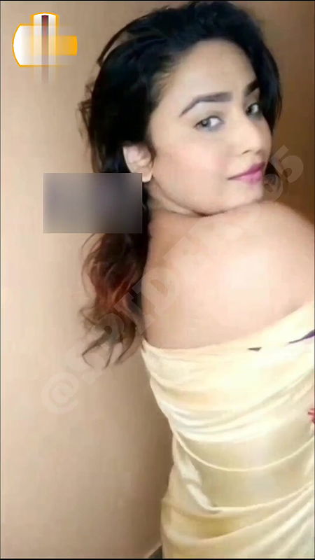 Desi Girl Acidently Showing Niples on Cam Ops