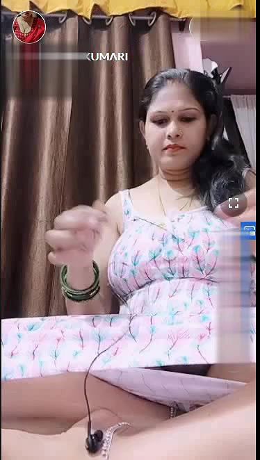 Desi Kushboo Aunty Showing Pussy Accidently on Cam