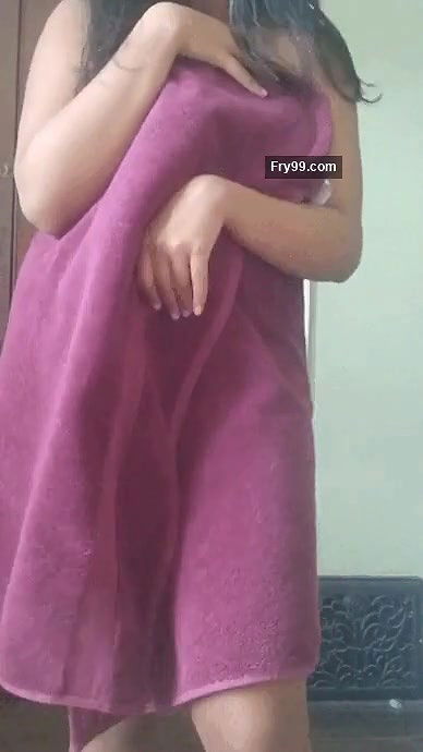 DESI SLUTINESS BABE HOTTEST TOWEL DROP SURPRISE .mkv