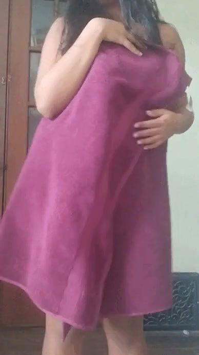 DESI SLUTINESS BABE HOTTEST TOWEL DROP SURPRISE .mkv