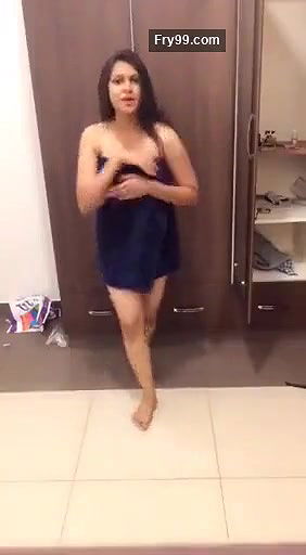 Hot Paki Girl Erotic dance with Towel after Bath