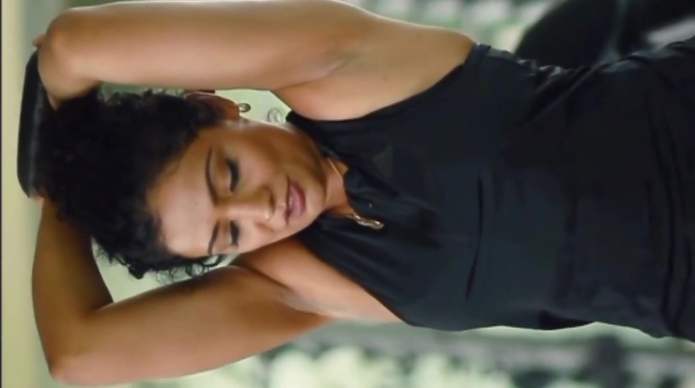 Meera vasudev hot, kudumbavilakku serial actress hot