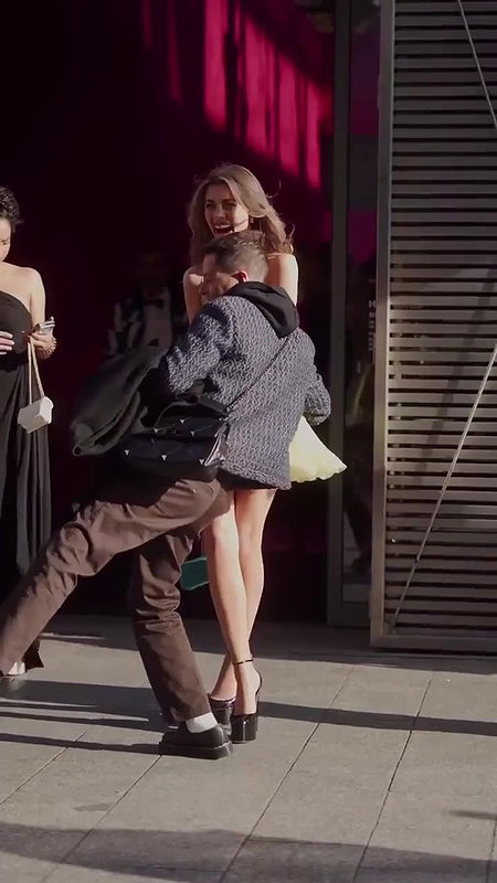 Sexy Actress Upskirt Oops Moment