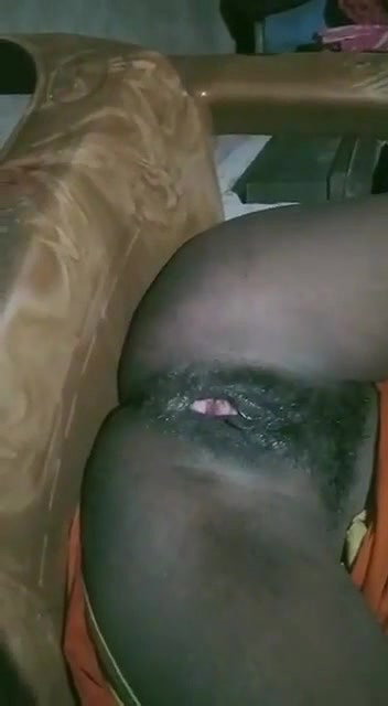 Unsatisfied village bhabhi fingering hard