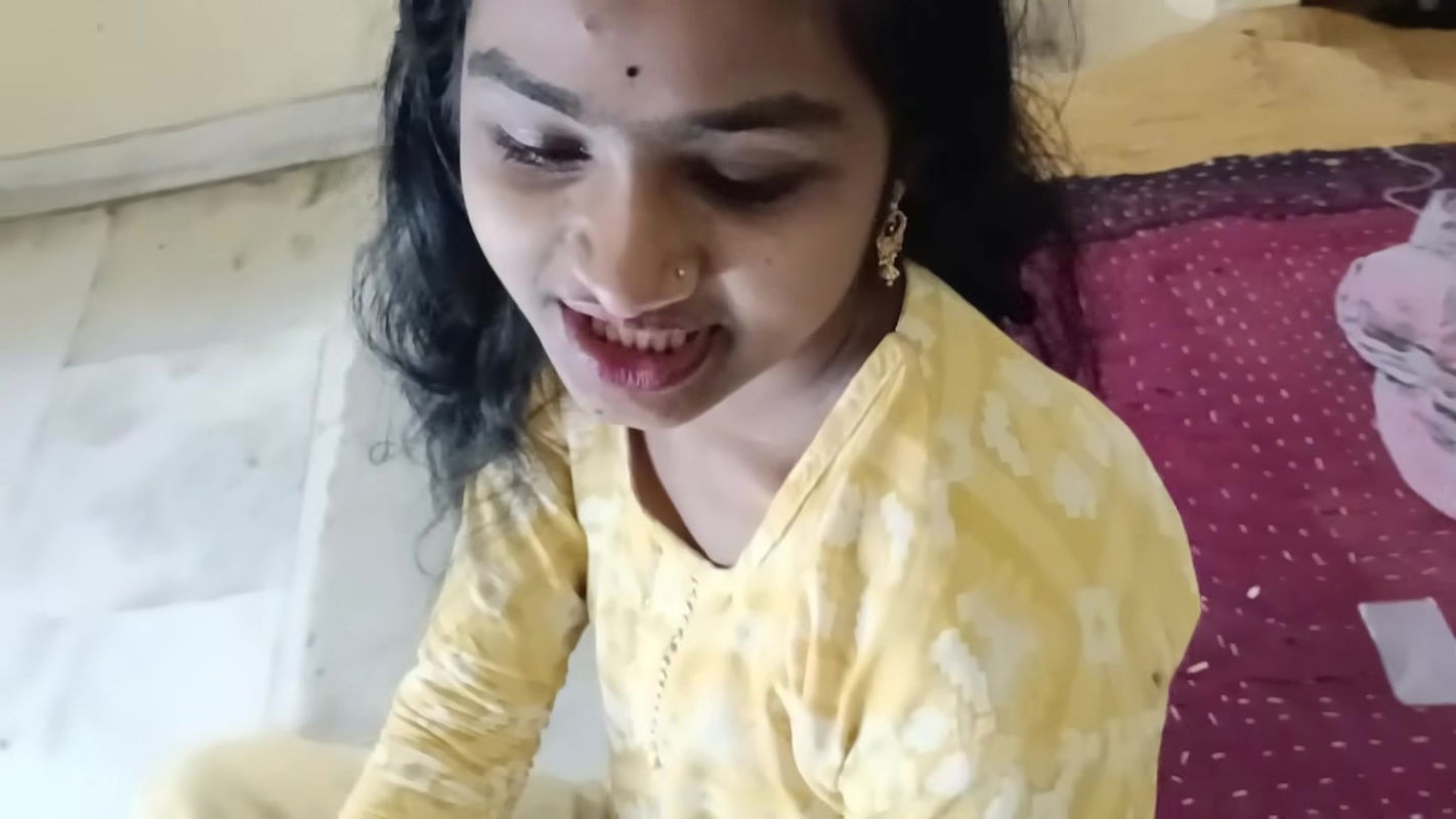 Sexy Bhabhi Ghar per Akeli Tha Mai Jakar Bhabhi Ki Gand Chudai Ki