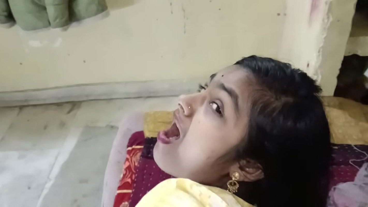 Sexy Bhabhi Ghar per Akeli Tha Mai Jakar Bhabhi Ki Gand Chudai Ki