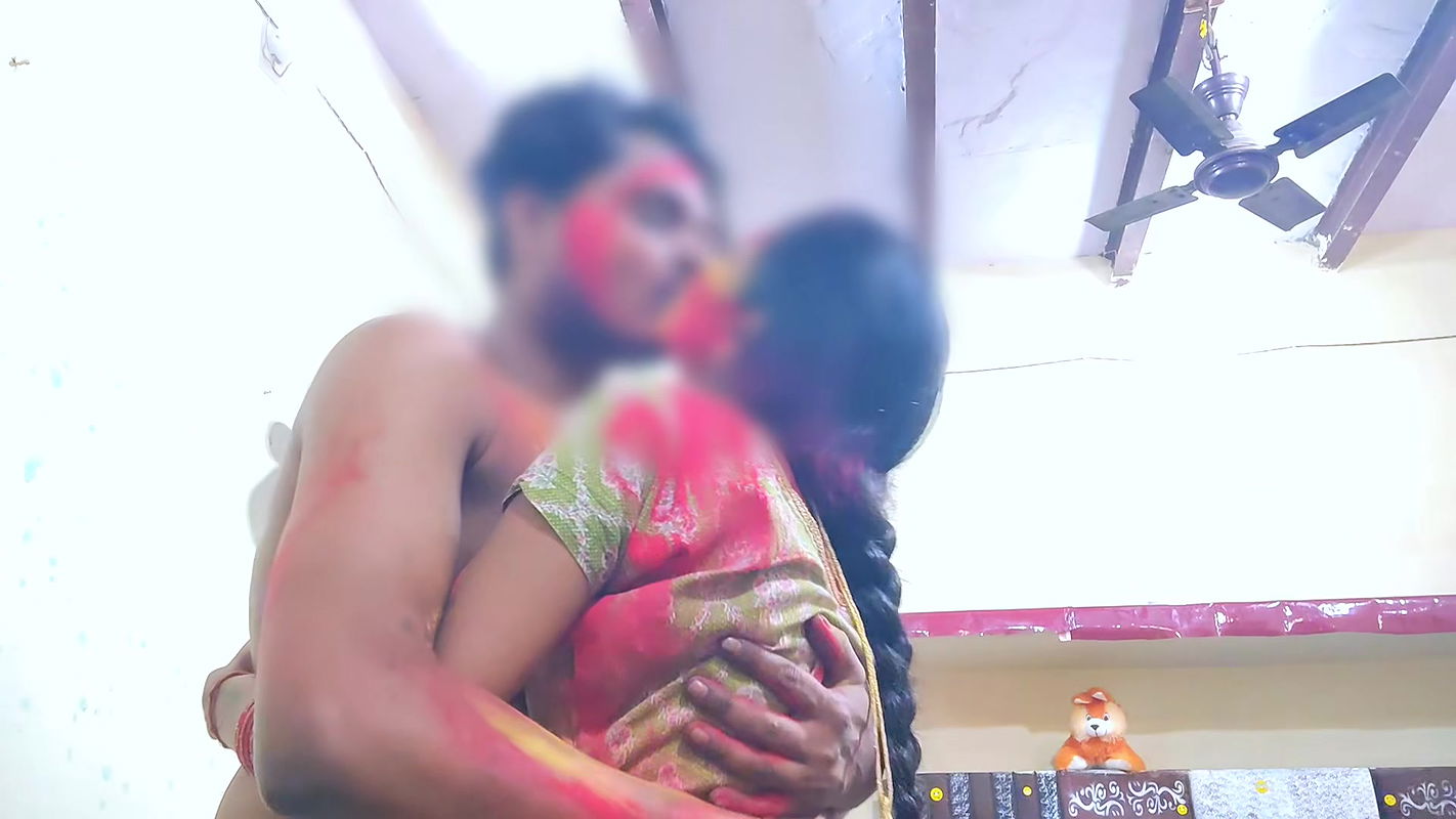 Gar aai Pados ki bhabhi ke sath  holi kelte samay chudai kar diya in Hindi Audio
