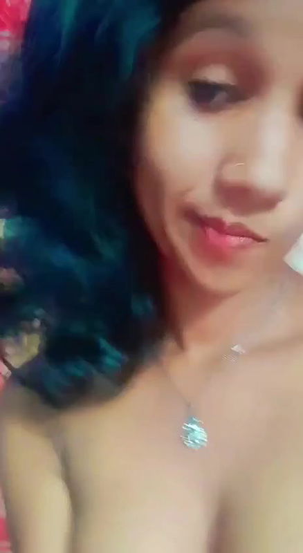 Cute Desi Girl Shows Her Boobs