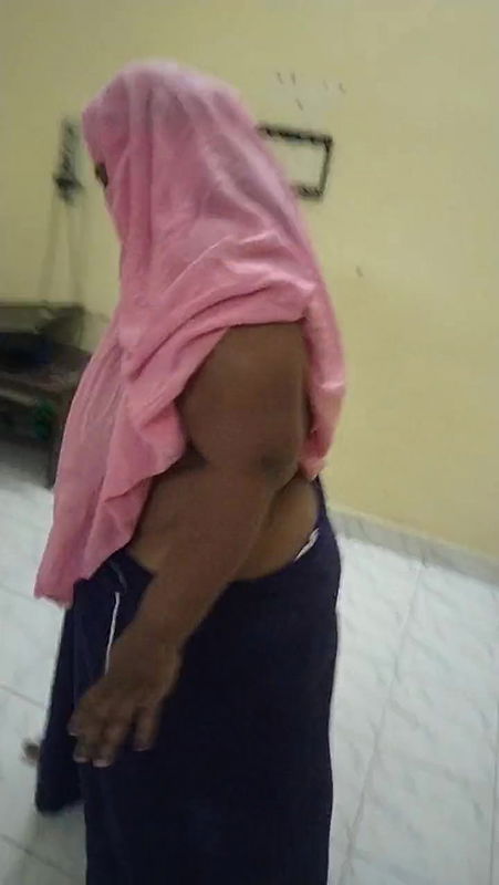 Chubby aunty showing her naked body while cleaning her house