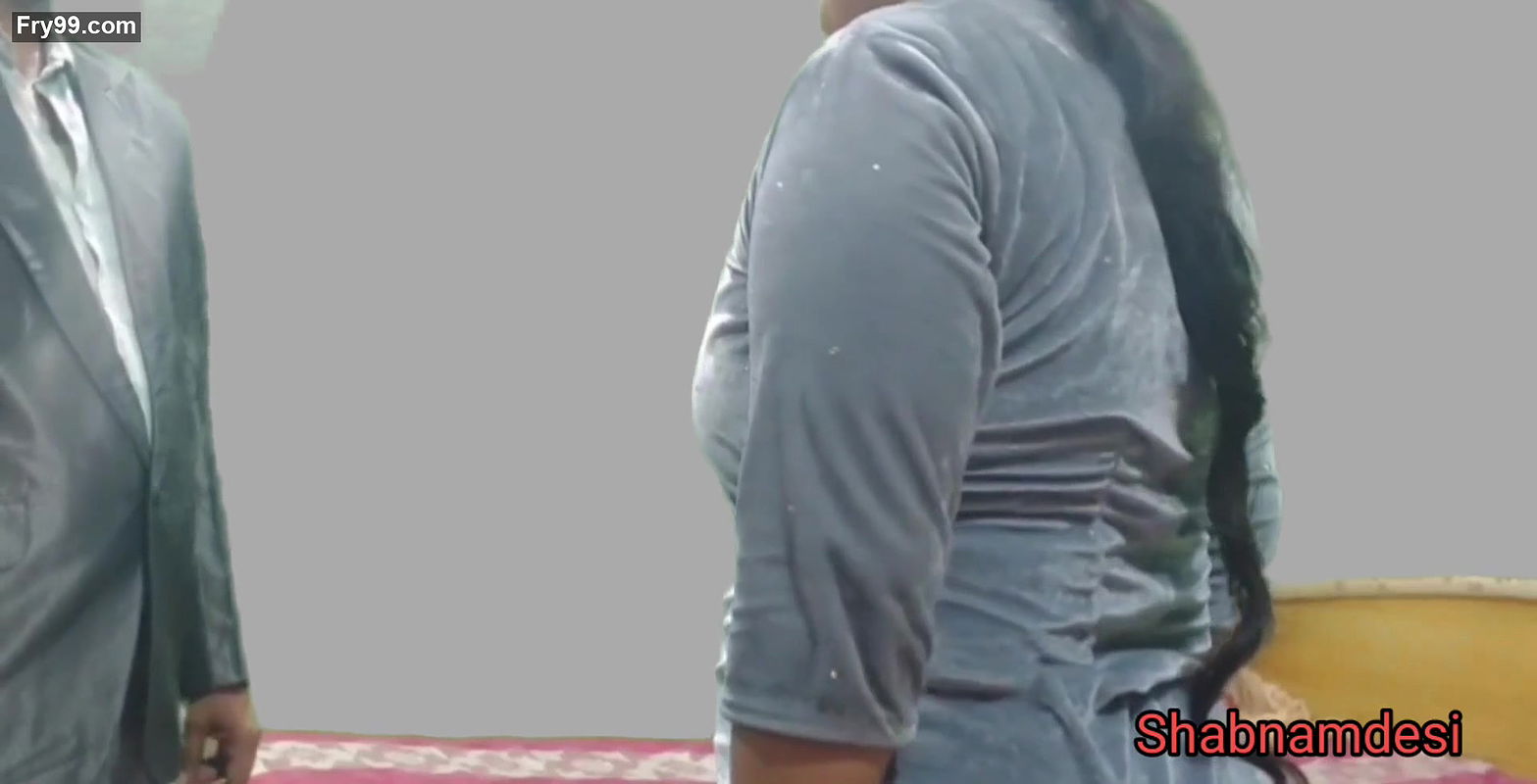 A tenant didnot even pay the rent and had fuck the landlady in hind clear audio