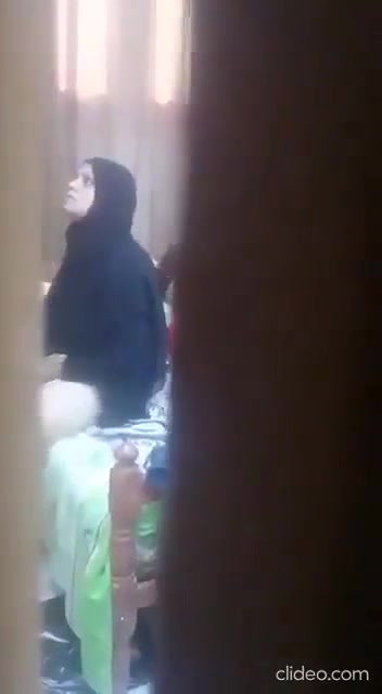 Hijabi aunty fucking quick