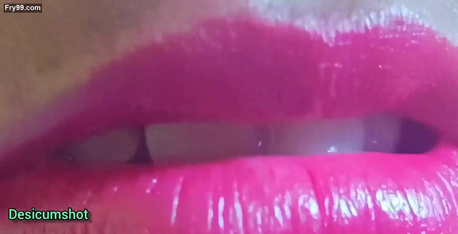 Hot girlfriend lips play with her boyfriend