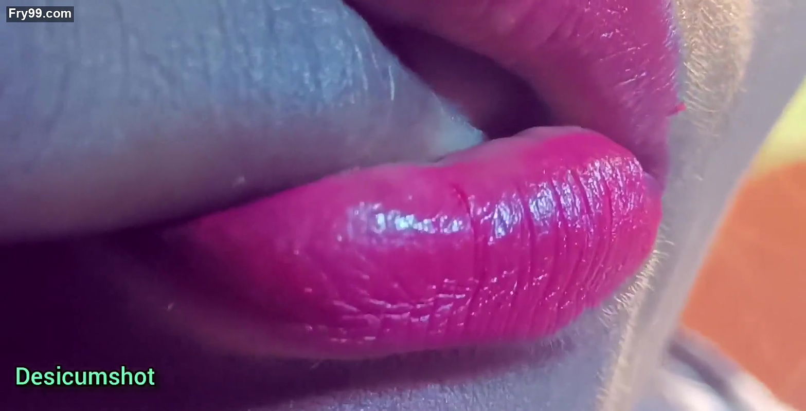 Hot girlfriend lips play with her boyfriend