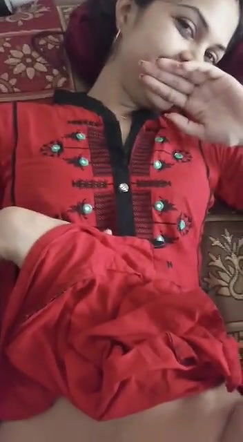 Very Beautiful Bhabhi Shaved Tight Pussy Fucking