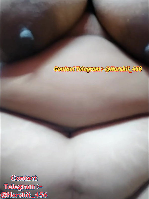 Saritha_c private show spreading pussy hole