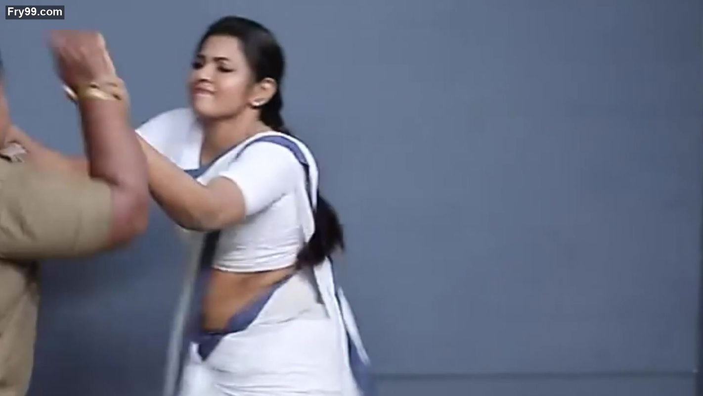 Vj Mounika Sexy Open Deep Navel Show