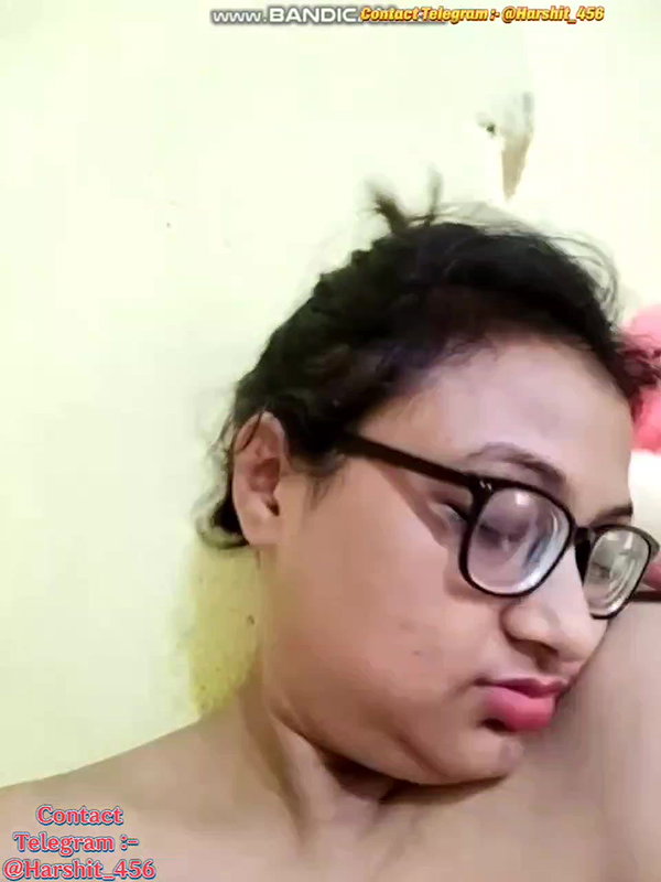 Indian_mahi private show face pussy fingering
