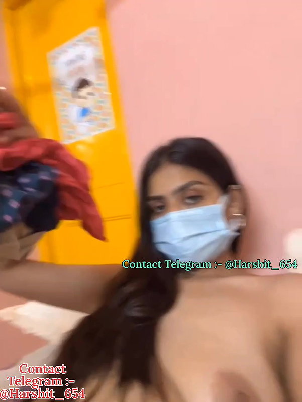 EroticDiya private show