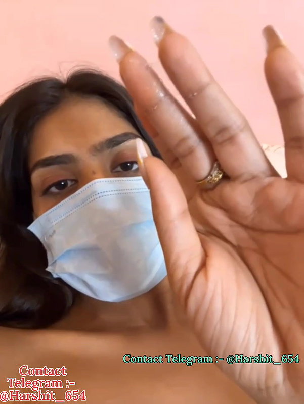 EroticDiya private show