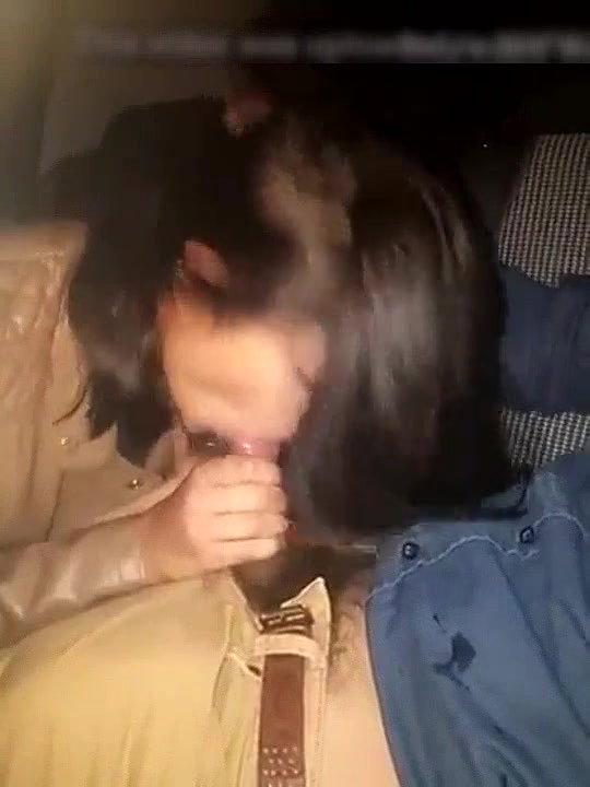 Extremely Hot Delhi College Babe Viral Video