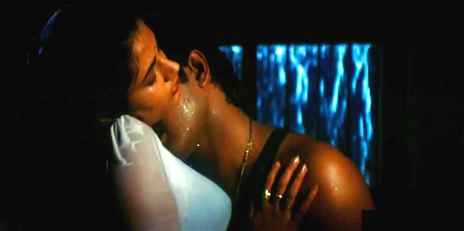 Ooha / Shivaranjini ‘s steamy night – Edited & remixed