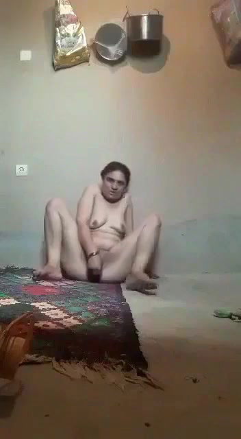 Unsatisfied Bhabi Masturbating