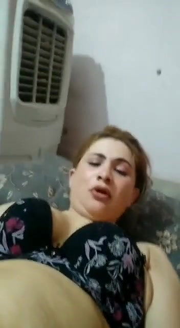 Horny bhabhi asshole streache and nude captured