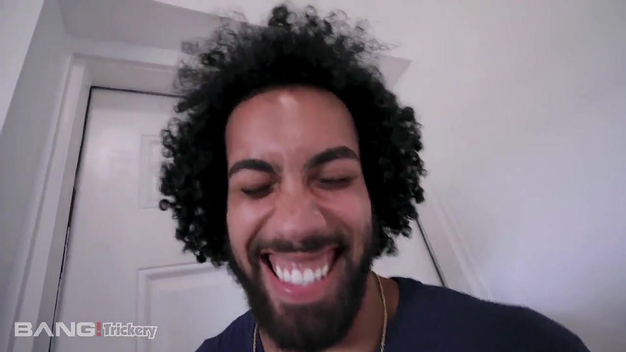 Alicia Williams – Tiny Teen Cutie Massages Her Clients Big Cock And Gives Him The Happy End